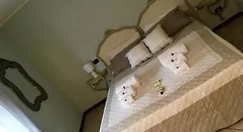 Oda ve Kahvaltı Residenza Roccaforte Scaligera