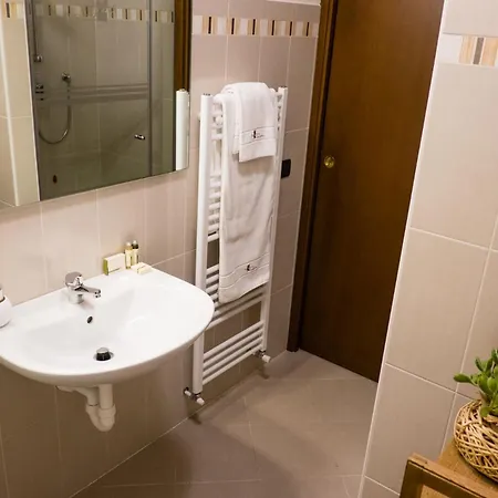 Residenza Roccaforte Scaligera Oda ve Kahvaltı 4*